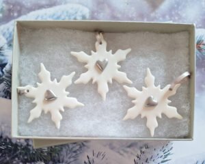 Set of 3 Small Snowflakes - Silver Hearts