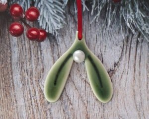 Green Mistletoe - Green Glazed