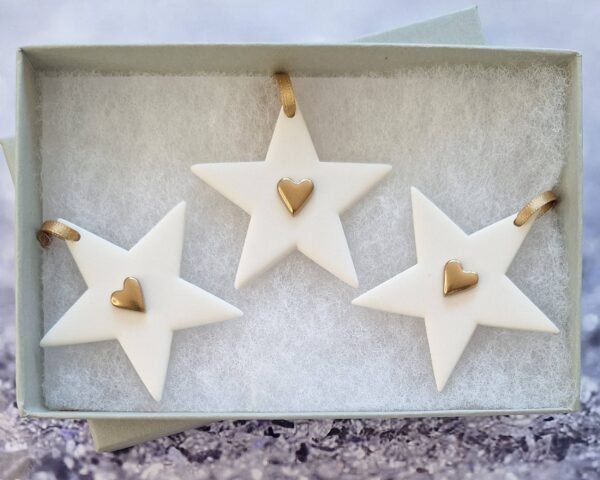 Small Stars Set of 3 Gold Hearts - Image 2