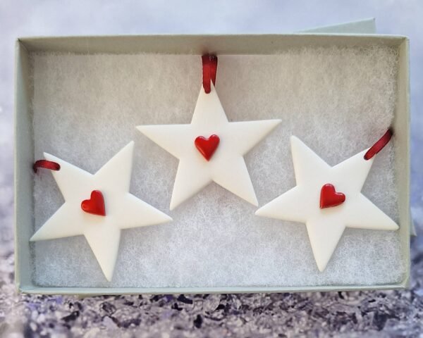 Small Stars Set of 3 Red Hearts - Image 2