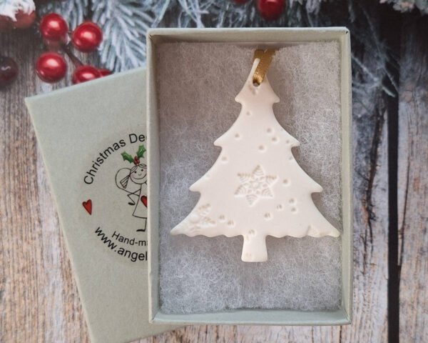 Small Tree - Embossed Flakes - Image 4