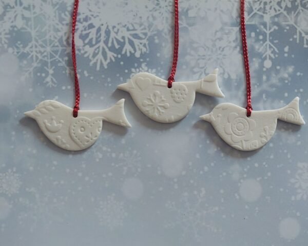 Scandi White Titchy Birds - Set of 3
